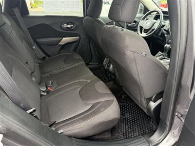 2017 Jeep Cherokee Latitude 4x4   - Photo 28 - Escanaba, MI 49829