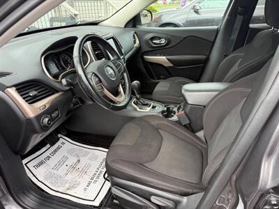 2017 Jeep Cherokee Latitude 4x4   - Photo 10 - Escanaba, MI 49829