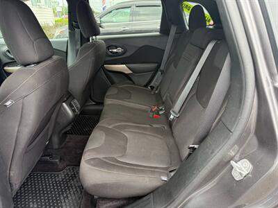 2017 Jeep Cherokee Latitude 4x4   - Photo 25 - Escanaba, MI 49829
