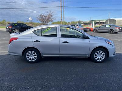 2015 Nissan Versa 1.6 S Plus FWD   - Photo 4 - Escanaba, MI 49829