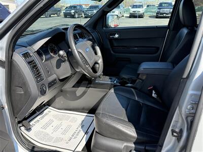 2011 Ford Escape Limited   - Photo 10 - Escanaba, MI 49829
