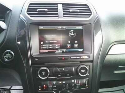 2016 Ford Explorer XLT   - Photo 9 - Negaunee, MI 49866