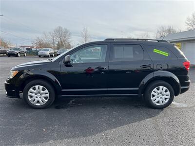 2015 Dodge Journey SE   - Photo 2 - Negaunee, MI 49866