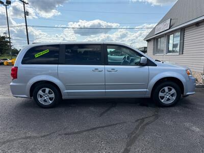 2011 Dodge Grand Caravan Mainstreet   - Photo 5 - Escanaba, MI 49829