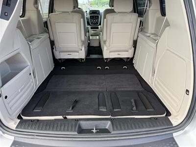 2011 Dodge Grand Caravan Mainstreet   - Photo 9 - Escanaba, MI 49829