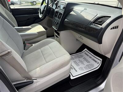 2011 Dodge Grand Caravan Mainstreet   - Photo 18 - Escanaba, MI 49829
