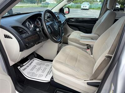 2011 Dodge Grand Caravan Mainstreet   - Photo 11 - Escanaba, MI 49829