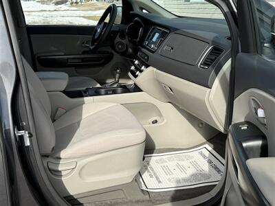 2016 Kia Sedona LX - Photo 19 - Escanaba, MI 49829
