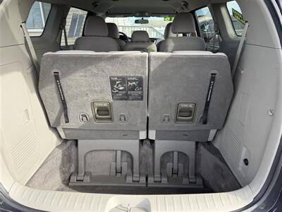 2016 Kia Sedona LX - Photo 8 - Escanaba, MI 49829