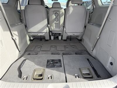 2016 Kia Sedona LX - Photo 9 - Escanaba, MI 49829