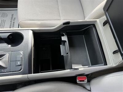 2016 Kia Sedona LX - Photo 17 - Escanaba, MI 49829