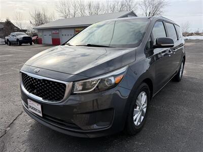 2016 Kia Sedona LX - Photo 3 - Escanaba, MI 49829