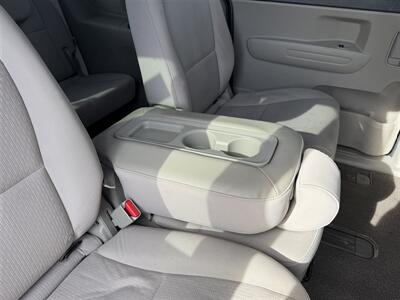 2016 Kia Sedona LX - Photo 25 - Escanaba, MI 49829