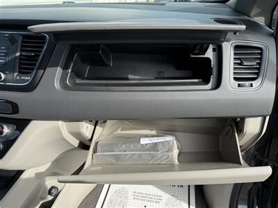 2016 Kia Sedona LX - Photo 18 - Escanaba, MI 49829