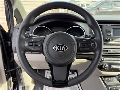 2016 Kia Sedona LX - Photo 12 - Escanaba, MI 49829