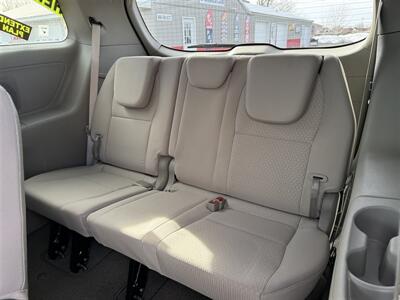 2016 Kia Sedona LX - Photo 22 - Escanaba, MI 49829