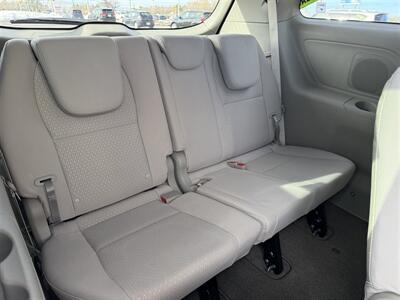 2016 Kia Sedona LX - Photo 24 - Escanaba, MI 49829