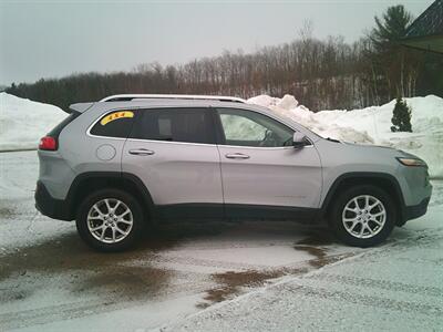 2014 Jeep Cherokee Latitude  NEW TIRES - Photo 6 - Negaunee, MI 49866