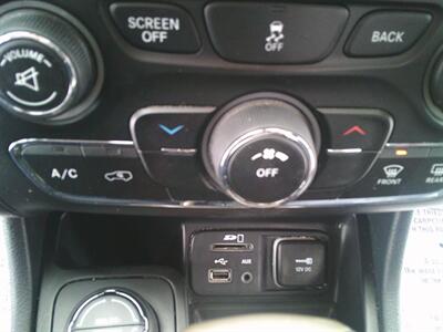 2014 Jeep Cherokee Latitude  NEW TIRES - Photo 10 - Negaunee, MI 49866