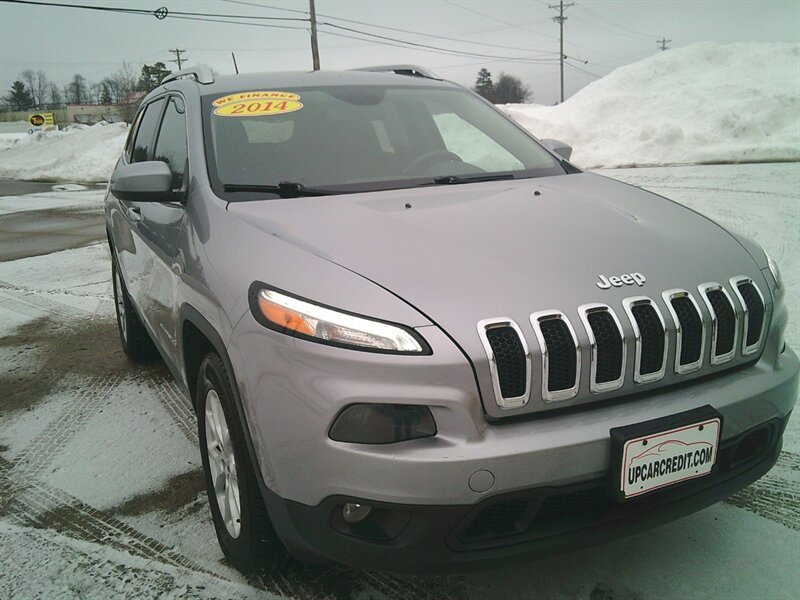 2014 Jeep Cherokee Latitude  NEW TIRES - Photo 1 - Negaunee, MI 49866