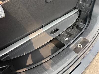 2016 Hyundai SANTA FE SE - Photo 11 - Escanaba, MI 49829
