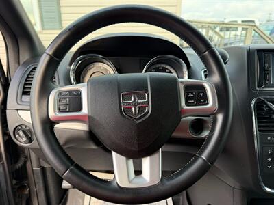 2015 Dodge Grand Caravan SXT - Photo 11 - Escanaba, MI 49829