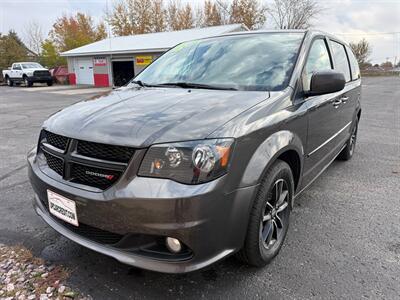 2015 Dodge Grand Caravan SXT - Photo 2 - Escanaba, MI 49829
