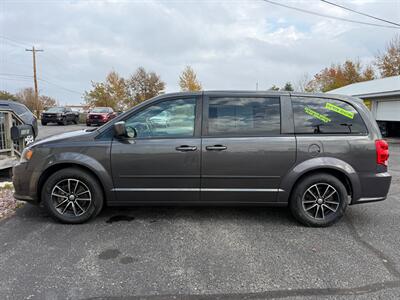 2015 Dodge Grand Caravan SXT - Photo 4 - Escanaba, MI 49829