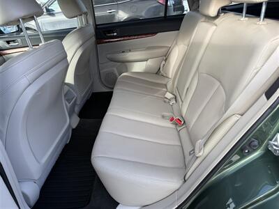 2012 Subaru Outback 2.5i Limited   - Photo 20 - Escanaba, MI 49829