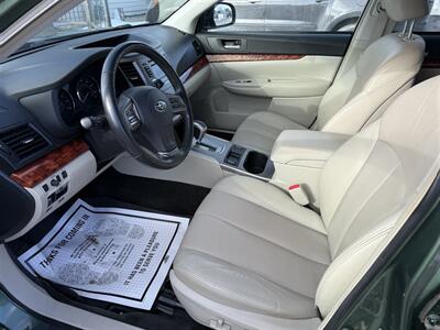 2012 Subaru Outback 2.5i Limited   - Photo 8 - Escanaba, MI 49829