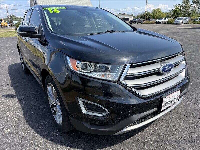 2016 Ford Edge Titanium   - Photo 1 - Escanaba, MI 49829