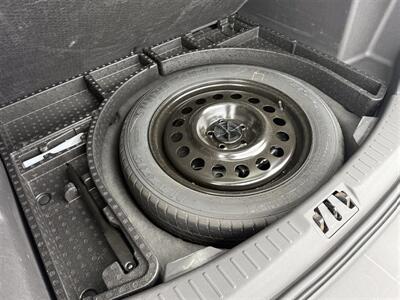 2017 Ford Escape SE   - Photo 9 - Escanaba, MI 49829