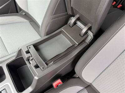 2017 Ford Escape SE   - Photo 17 - Escanaba, MI 49829