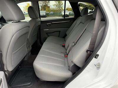 2011 Hyundai SANTA FE GLS   - Photo 18 - Escanaba, MI 49829