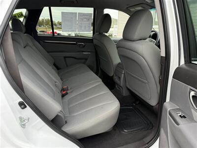 2011 Hyundai SANTA FE GLS   - Photo 21 - Escanaba, MI 49829