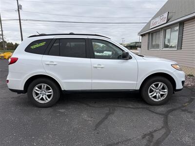2011 Hyundai SANTA FE GLS   - Photo 5 - Escanaba, MI 49829