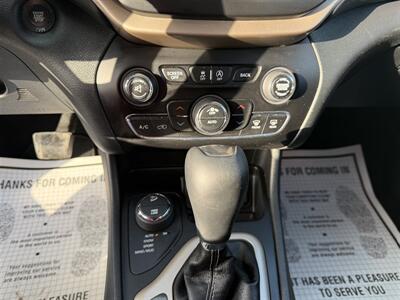 2016 Jeep Cherokee High Altitude - Photo 15 - Escanaba, MI 49829