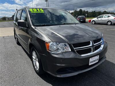 2016 Dodge Grand Caravan SXT   - Photo 5 - Negaunee, MI 49866