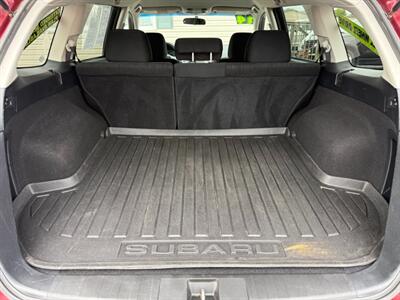 2014 Subaru Outback 2.5i Premium - Photo 7 - Escanaba, MI 49829