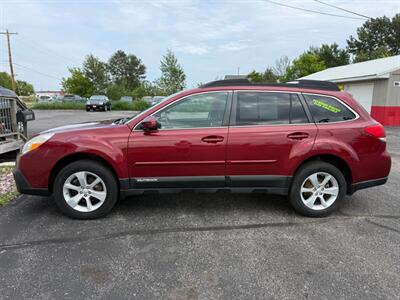 2014 Subaru Outback 2.5i Premium - Photo 4 - Escanaba, MI 49829