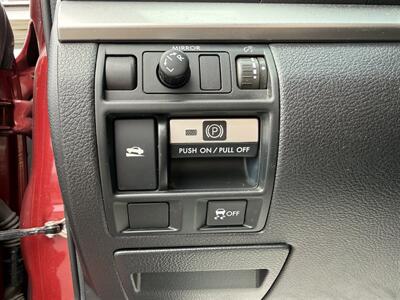 2014 Subaru Outback 2.5i Premium - Photo 10 - Escanaba, MI 49829
