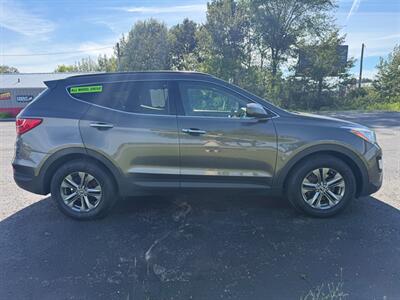 2014 Hyundai SANTA FE Sport 2.4L - Photo 5 - Escanaba, MI 49829