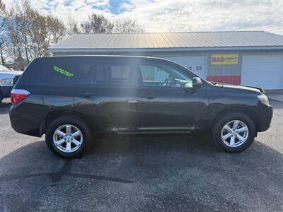 2009 Toyota Highlander   - Photo 5 - Negaunee, MI 49866
