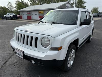 2014 Jeep Patriot Latitude FWD   - Photo 3 - Escanaba, MI 49829