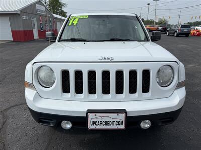 2014 Jeep Patriot Latitude FWD   - Photo 2 - Escanaba, MI 49829