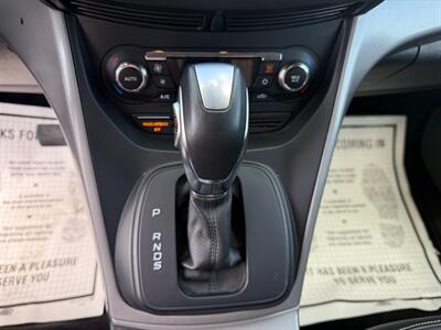 2016 Ford Escape SE FWD   - Photo 15 - Escanaba, MI 49829