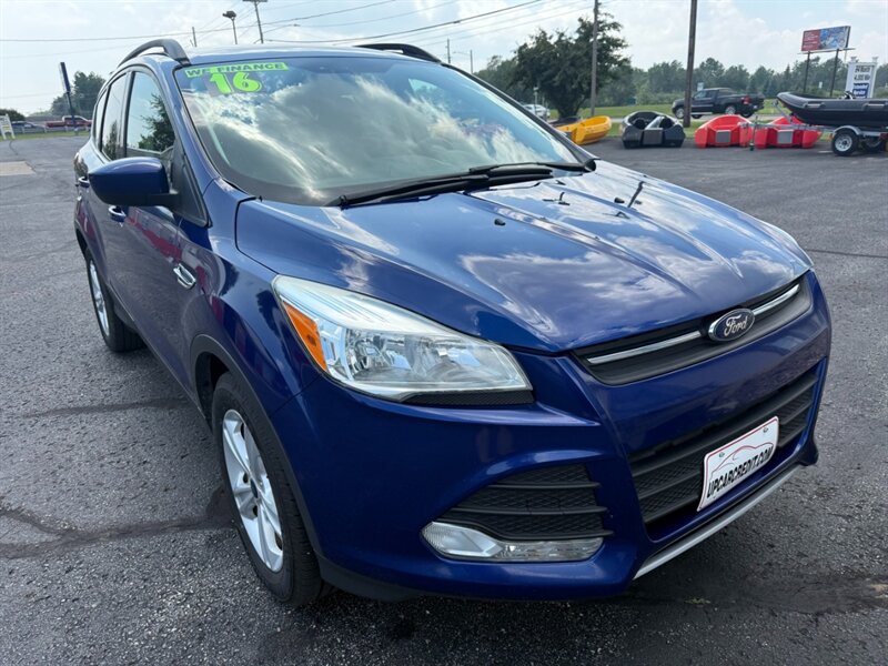 2016 Ford Escape SE FWD - Photo 1 - Escanaba, MI 49829