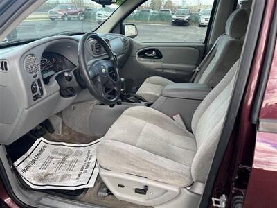 2006 Chevrolet TrailBlazer EXT LS   - Photo 10 - Escanaba, MI 49829