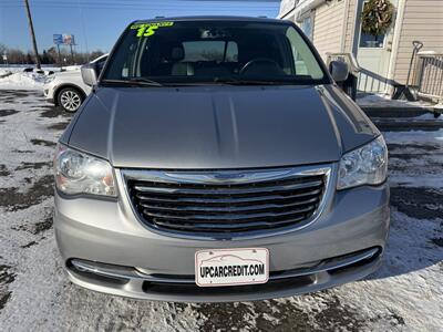 2015 Chrysler Town & Country Touring   - Photo 2 - Escanaba, MI 49829