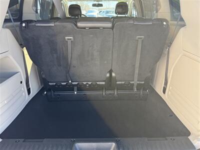 2015 Chrysler Town & Country Touring   - Photo 8 - Escanaba, MI 49829